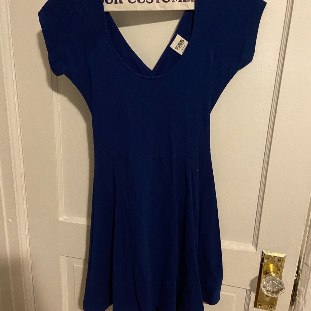 Scoop neck tshirts dress with cross back detail